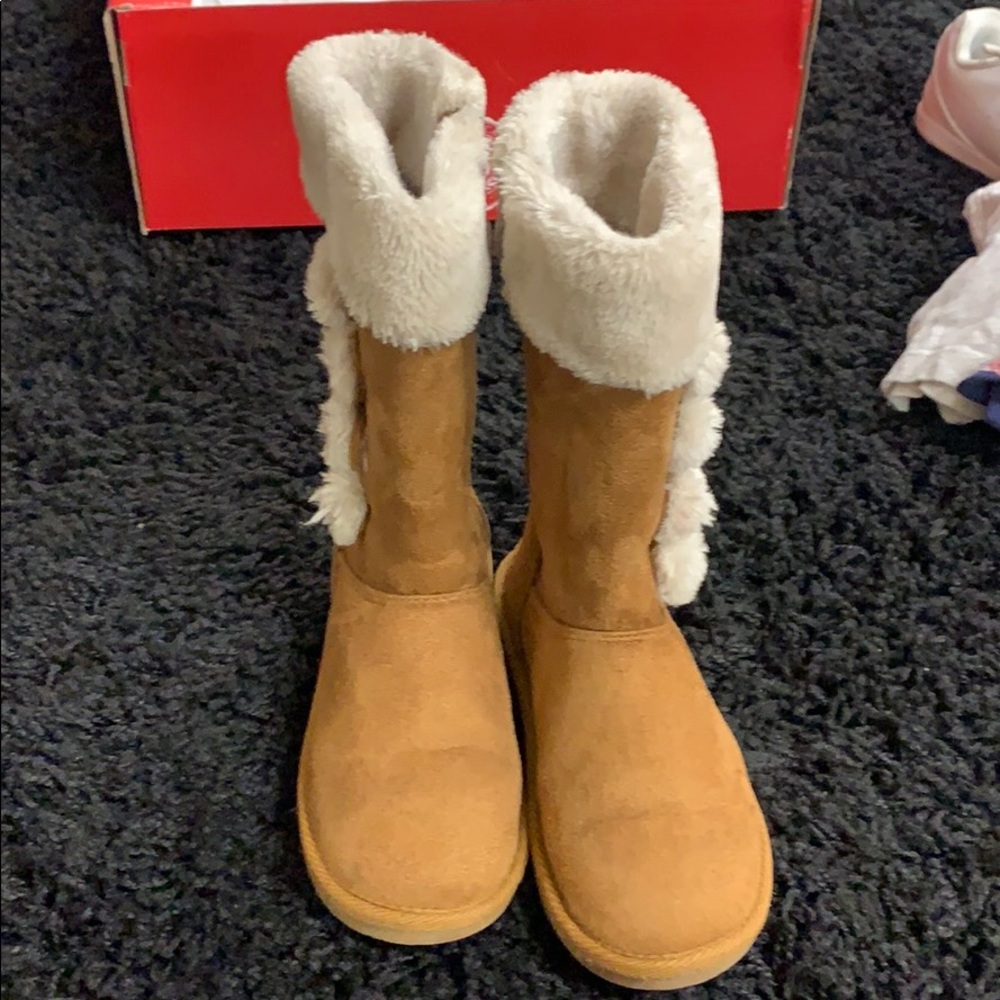 SO Children’s Boots Size 13M